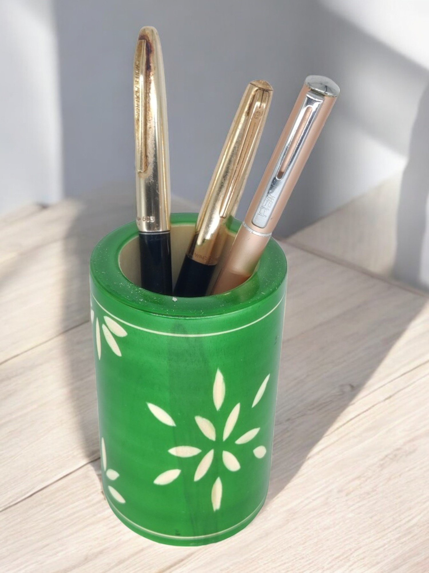 Green Pen Stand (2)