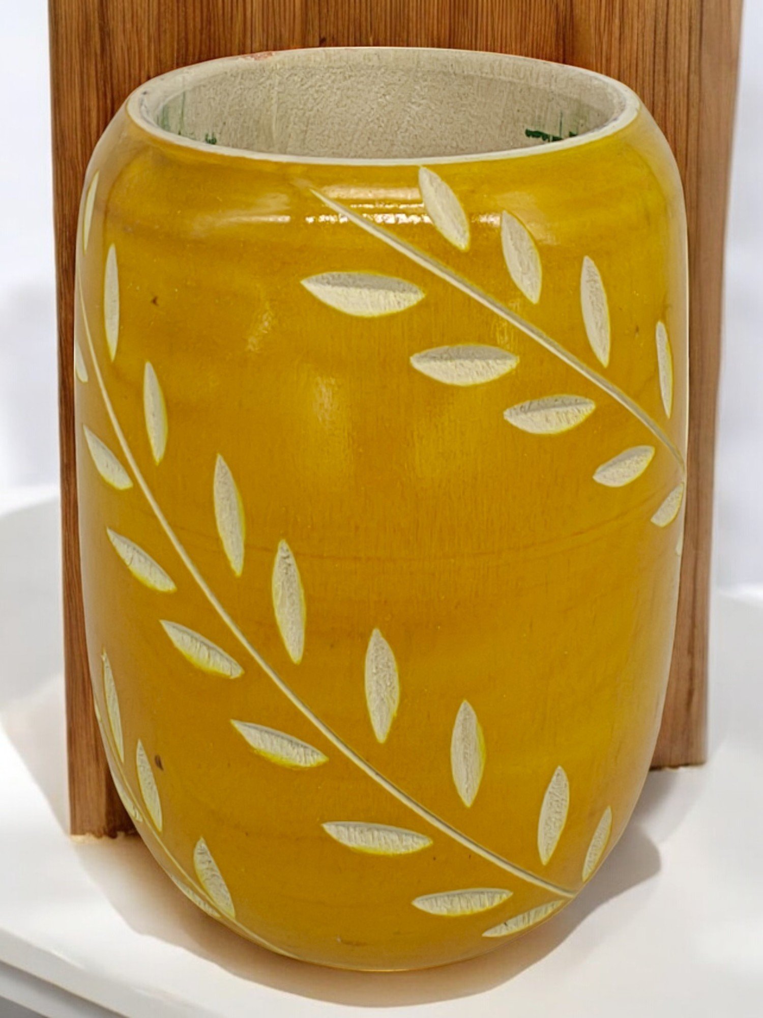 Wooden Pen Stand Yellow (2) Wooden Pen Stand Yellow (5)