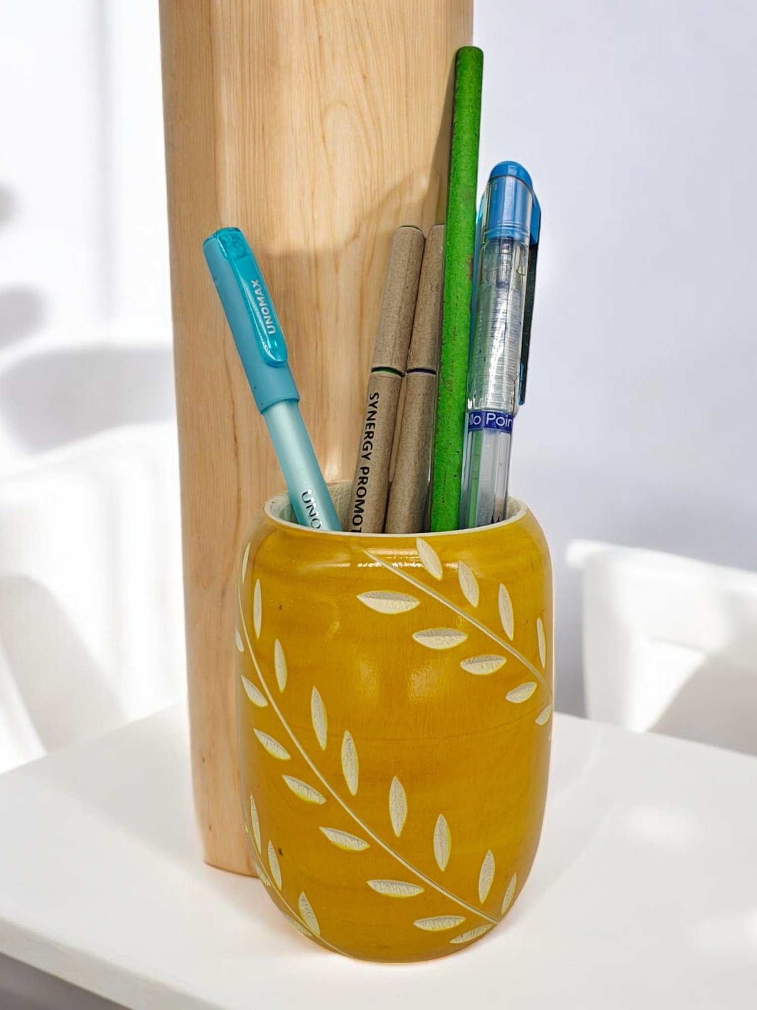 Wooden Pen Stand Yellow (4)