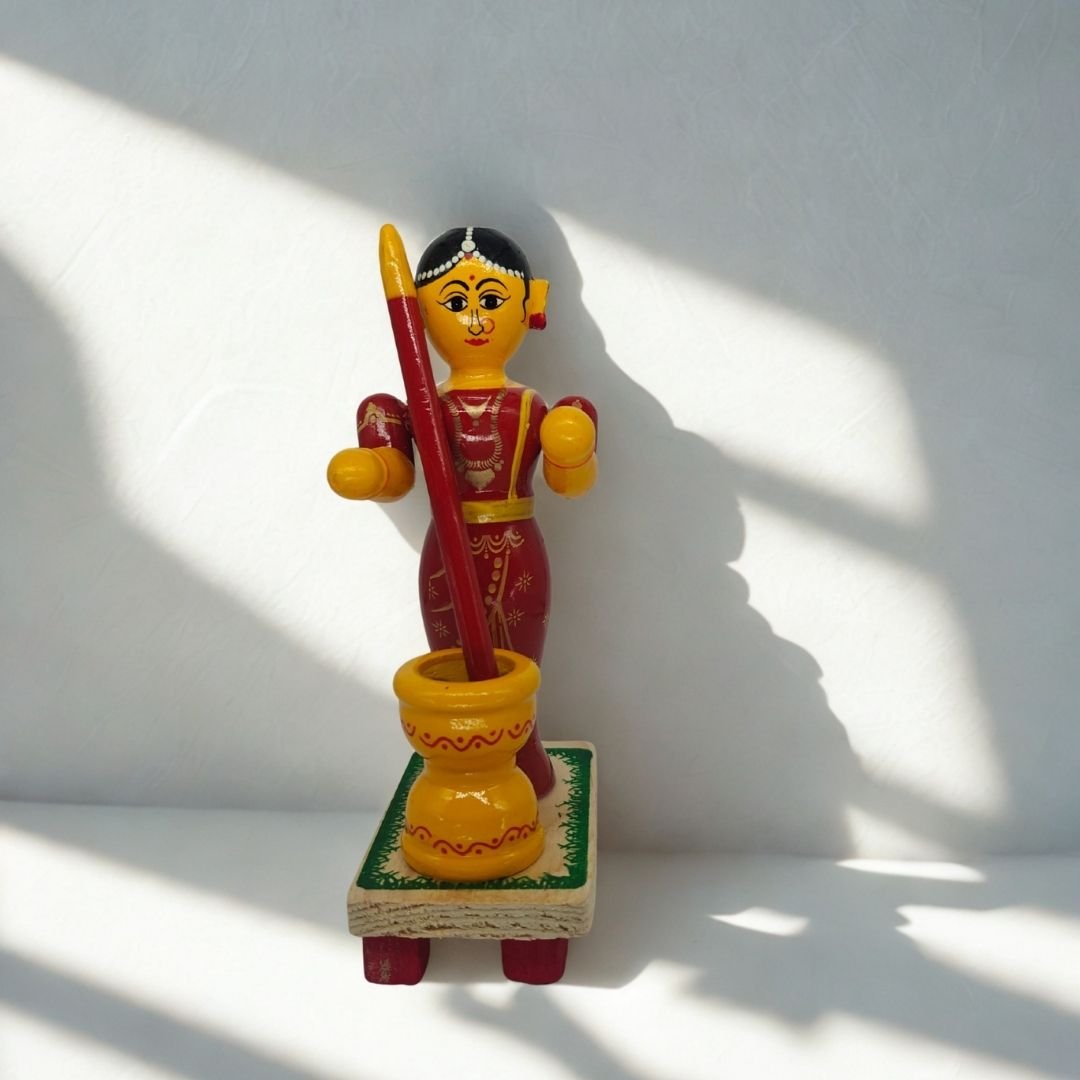 Red Pot Lady (3)
